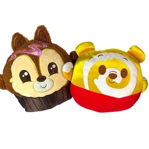 Disney Parks Munchlings Chip 'n Dale & Winnie The Pooh Cinnamon Roll Pillow 14”